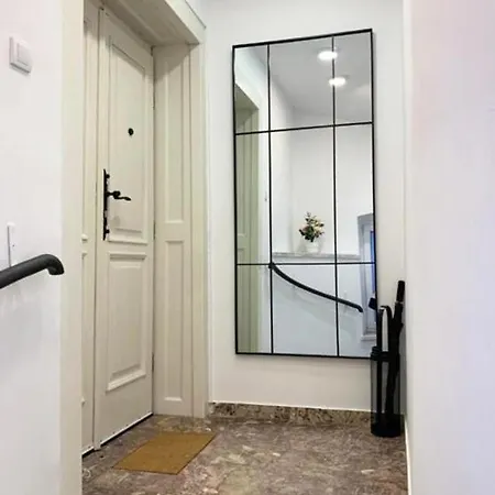 Royal Underground Apartment